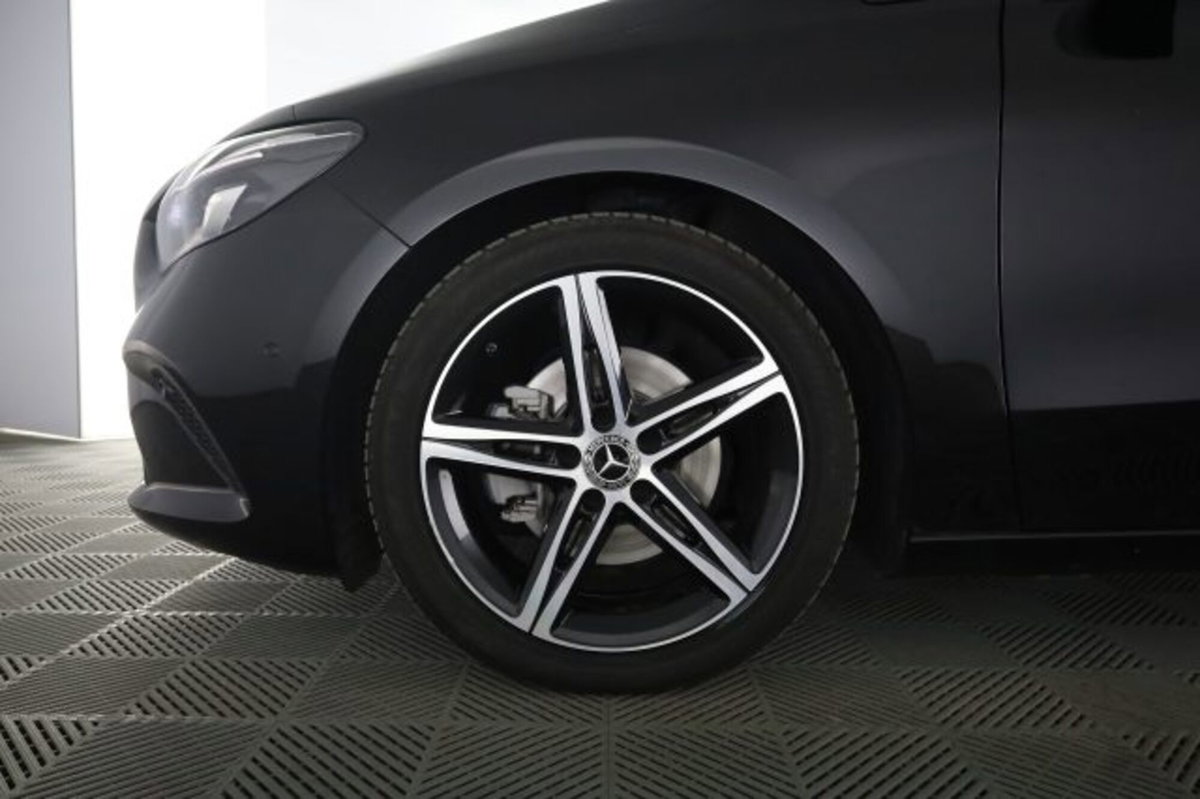 Mercedes-Benz CLA Shooting Brake 180 d Automatic Shooting Brake Sport (8)