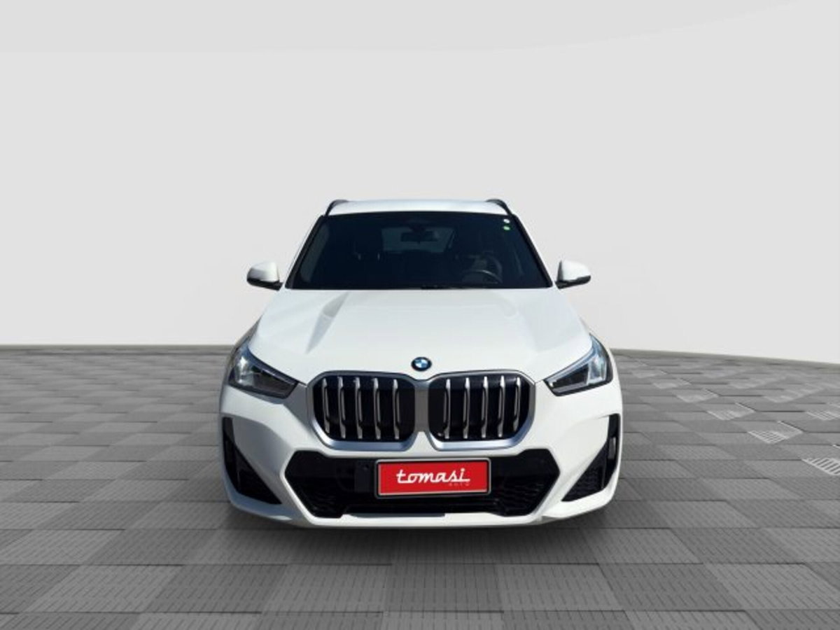BMW X1 sDrive 18d Msport (8)