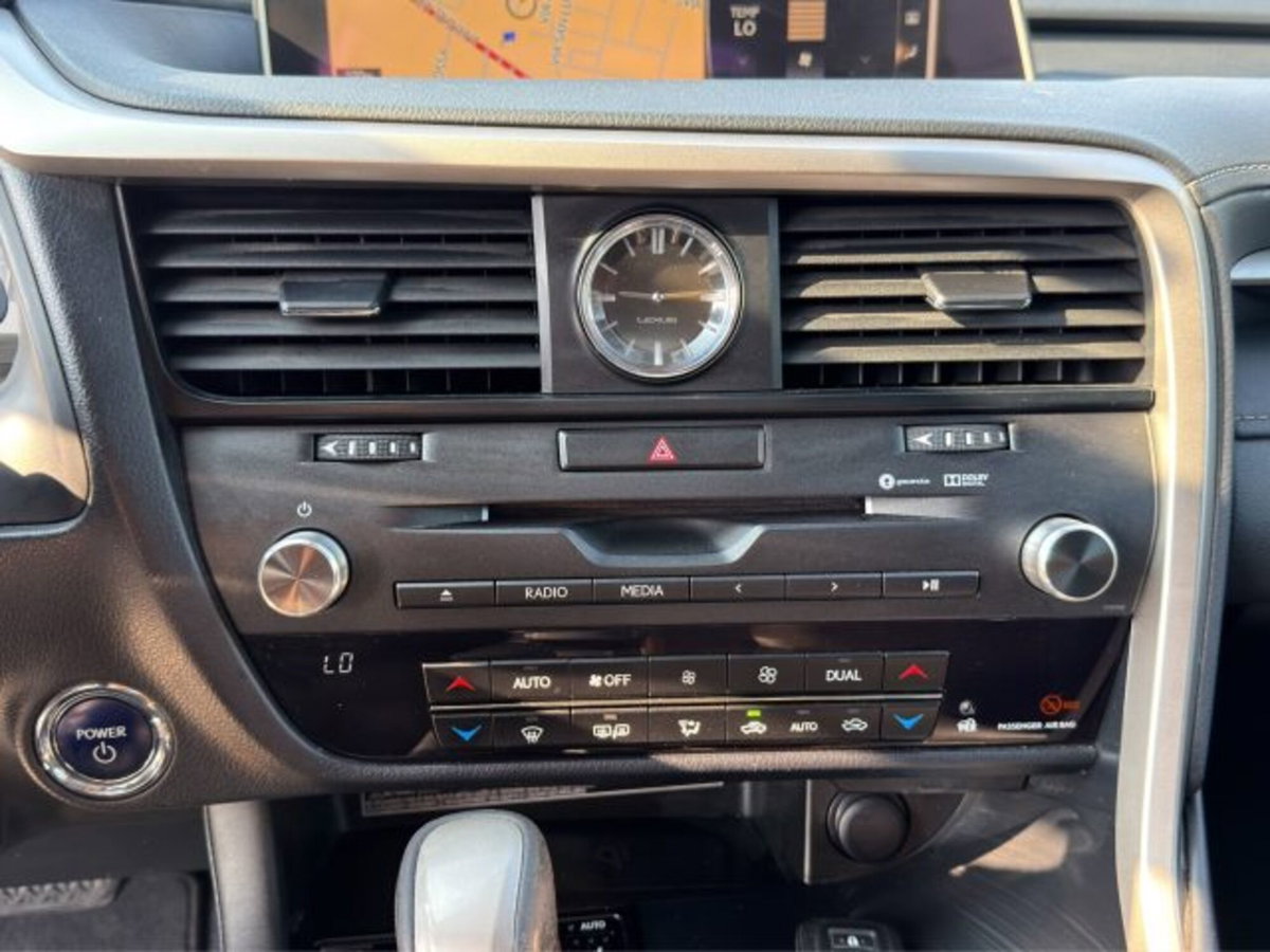 Lexus RX L Hybrid Luxury (18)