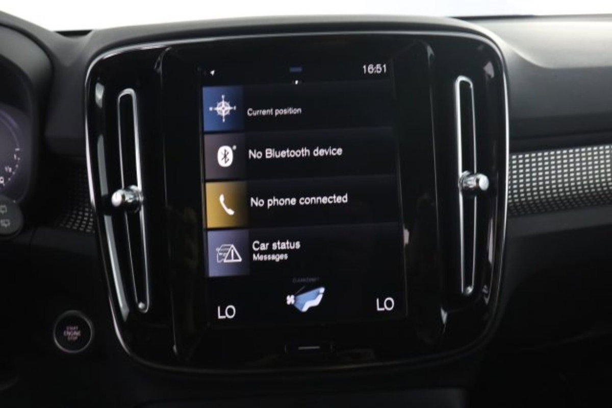 Volvo XC40 T4 Recharge Plug-in Hybrid R-design (11)