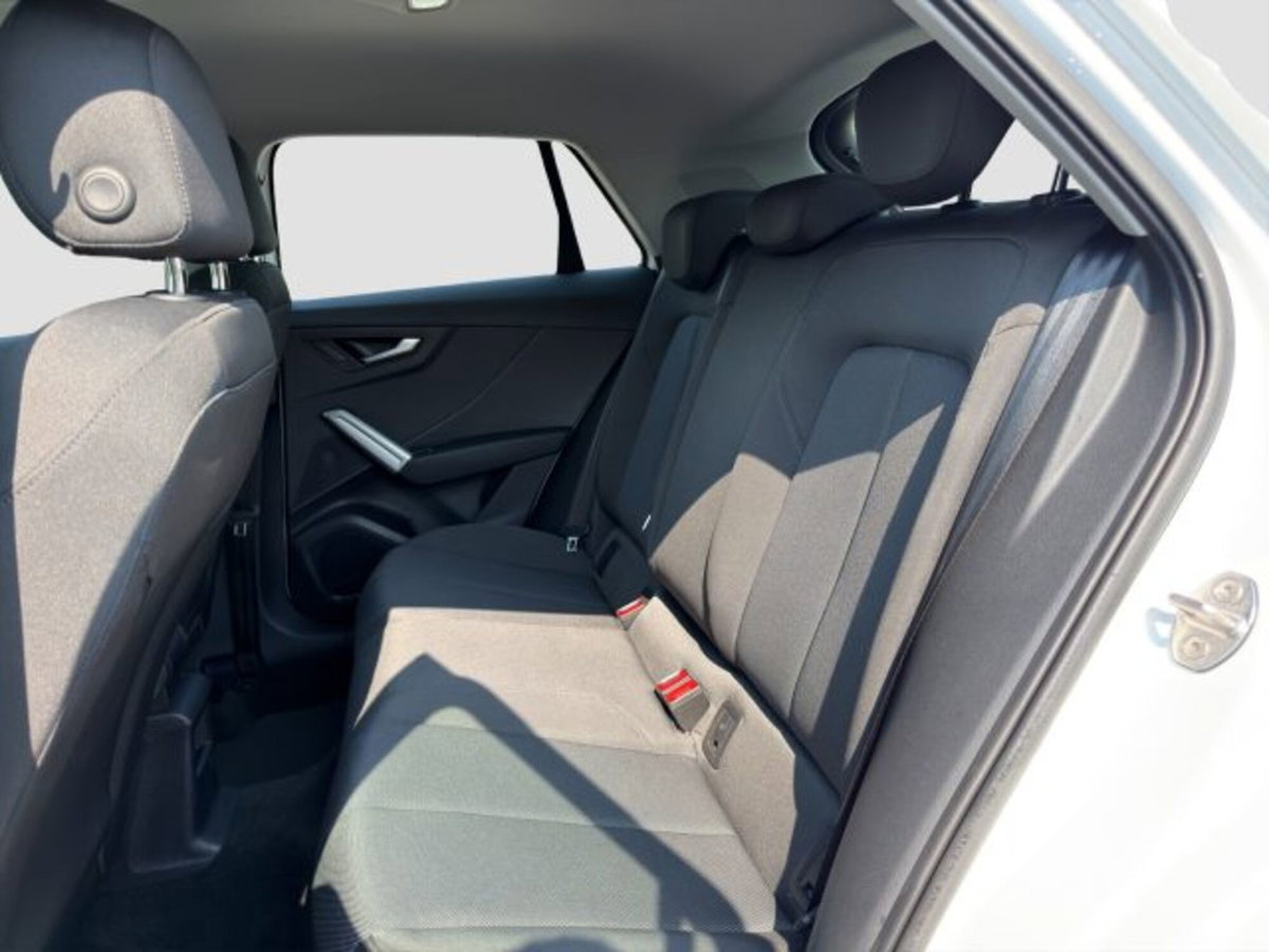 Audi Q2 Q2 35 TFSI S tronic Business (11)