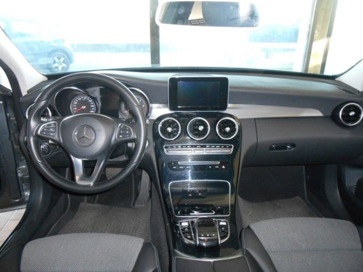 Mercedes-Benz Classe C 220 d Auto Sport (11)