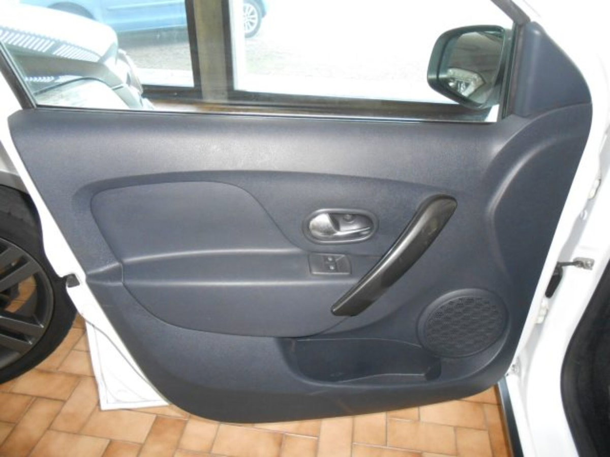Dacia Sandero Stepway 0.9 TCe 90 CV Comfort (5)