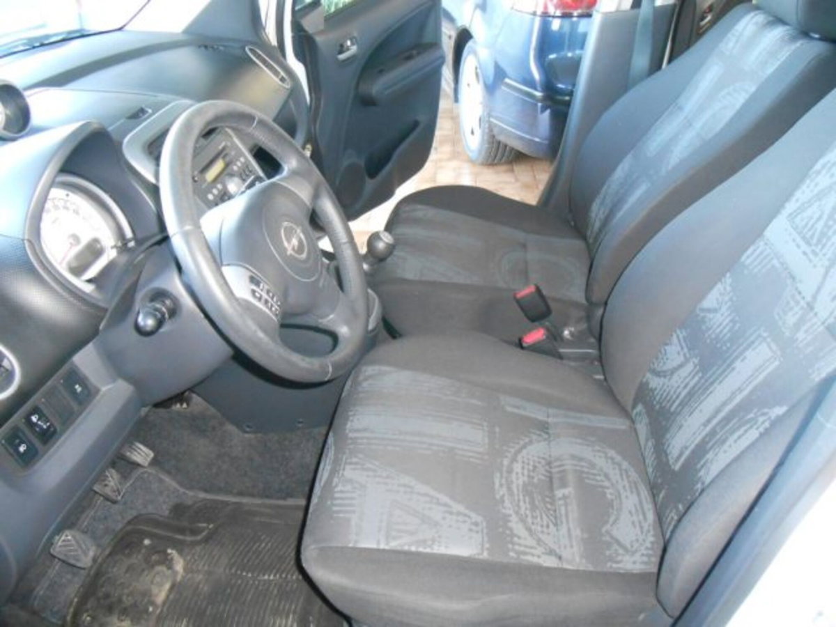 Opel Agila 1.2 16V 94 CV Elective (6)