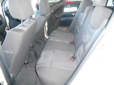 Opel Agila 1.2 16V 94 CV Elective (8)