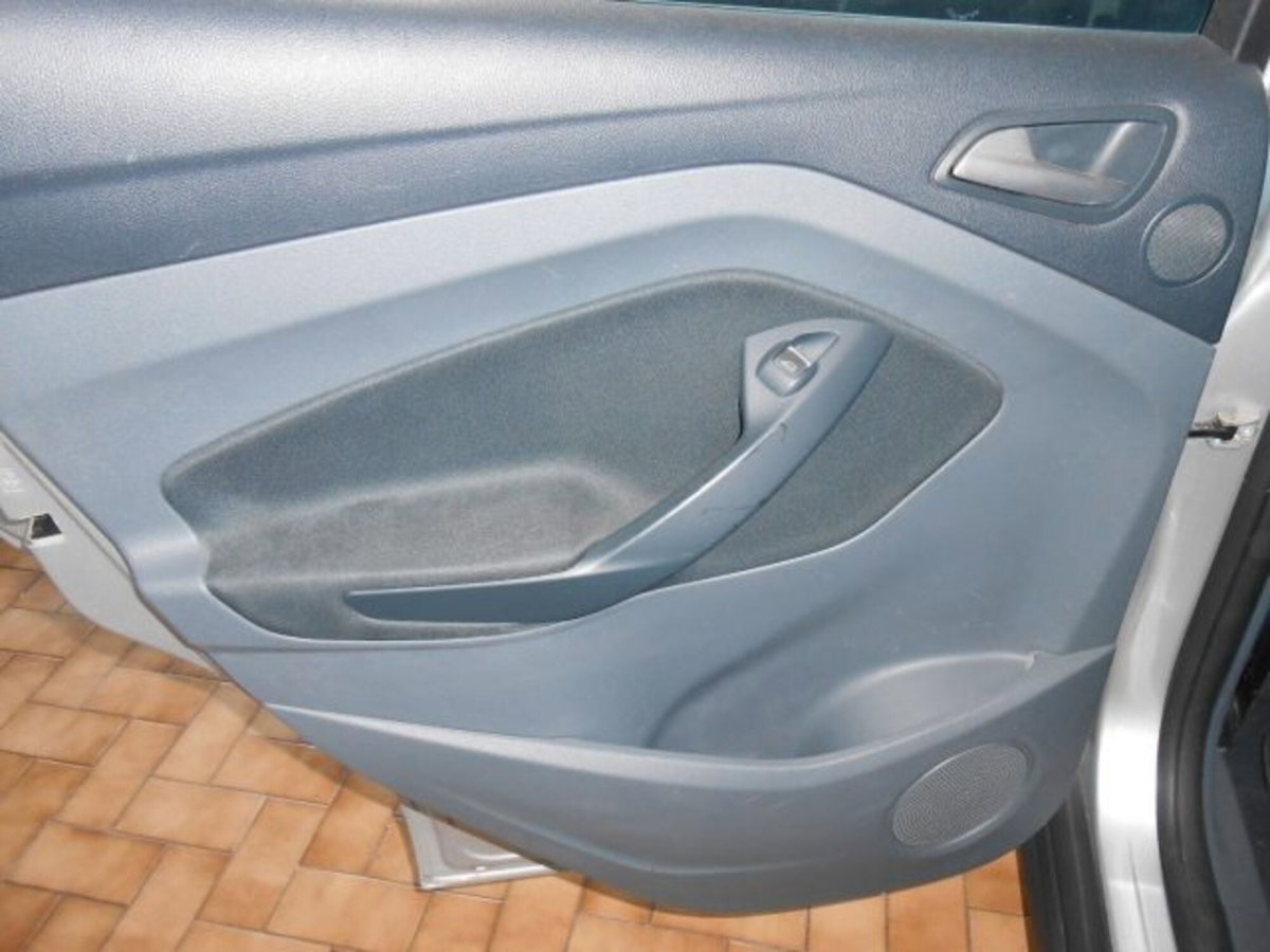 Ford C-Max 1.0 EcoBoost 100CV Titanium (7)