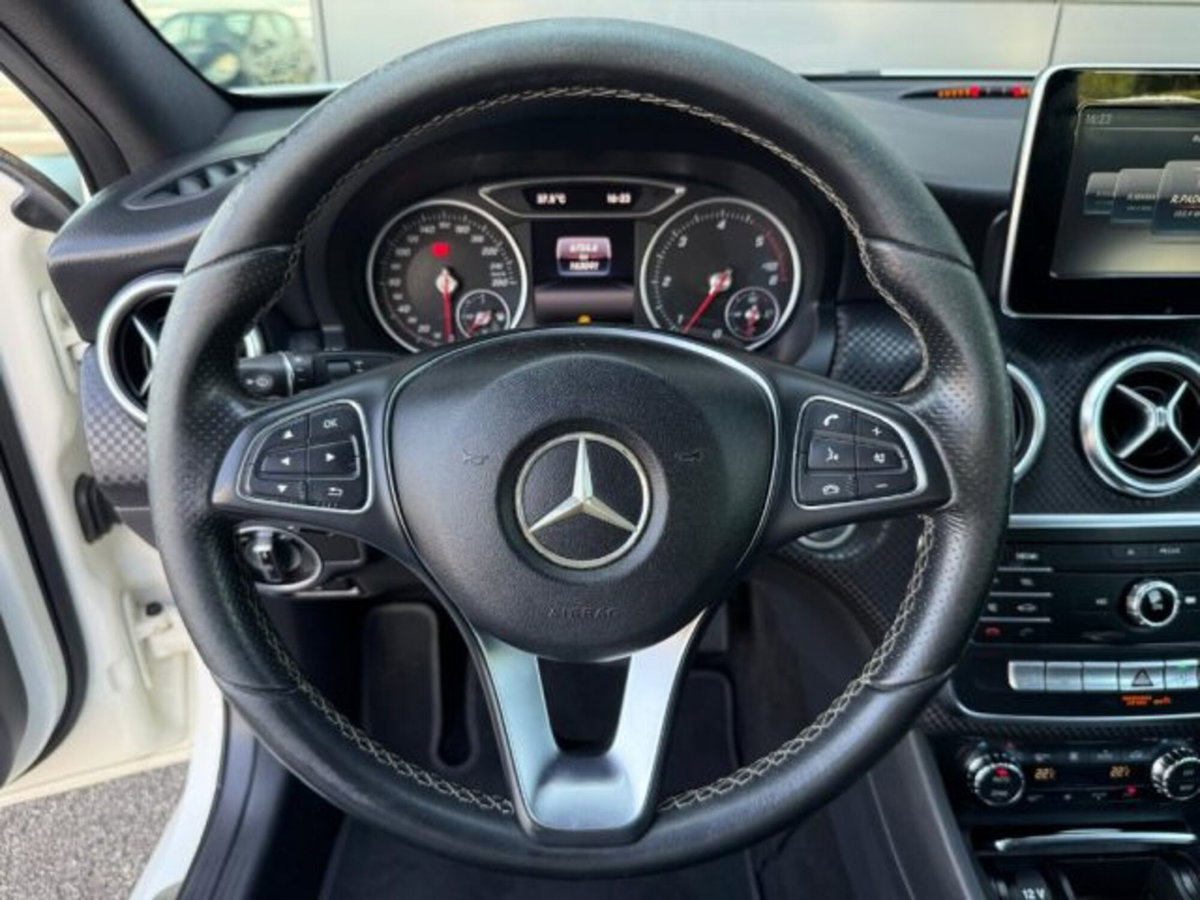Mercedes-Benz Classe A 200 d Sport (11)