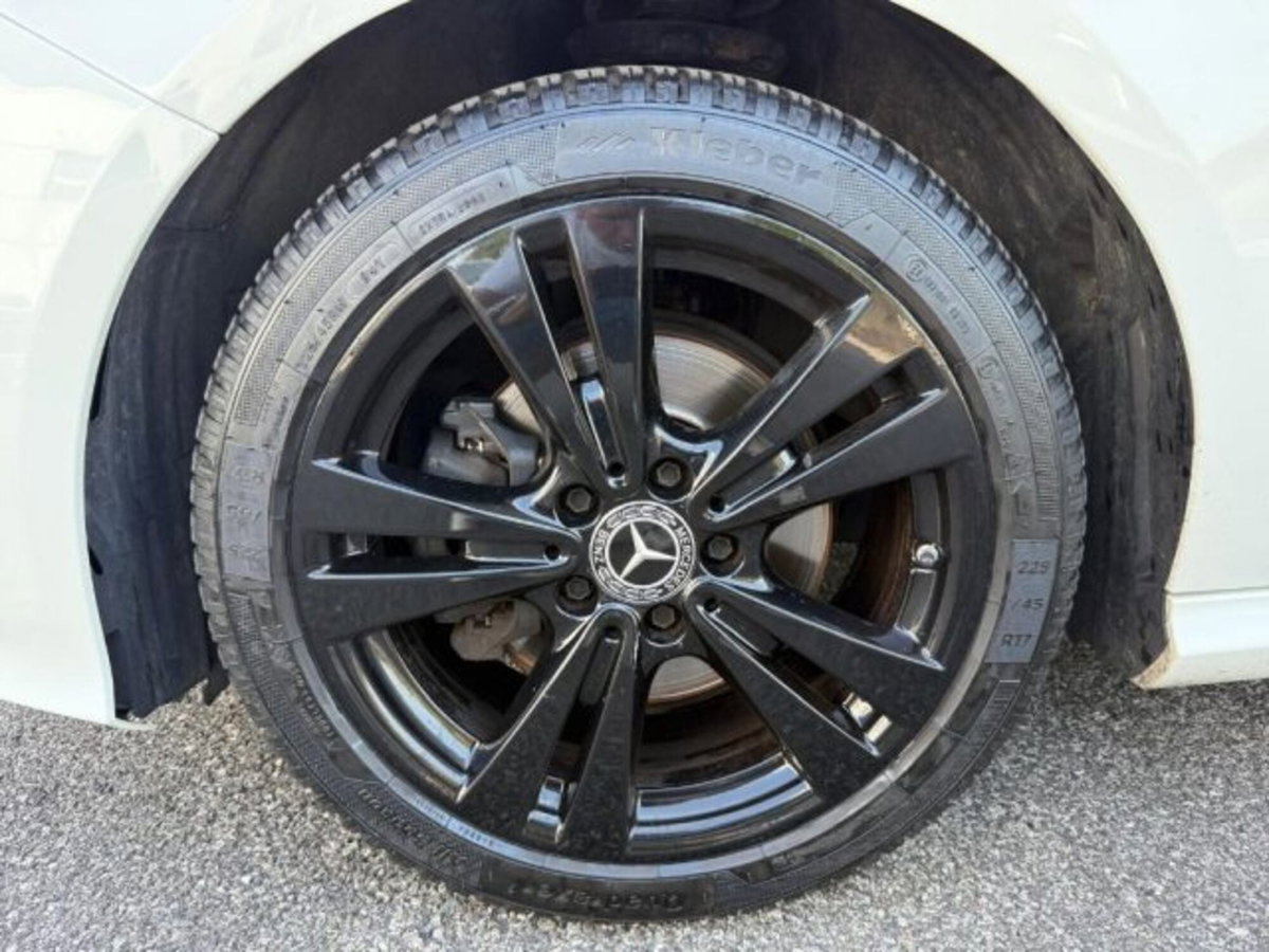 Mercedes-Benz Classe A 200 d Sport (6)