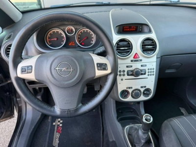 Opel Corsa 1.2 5 porte Cosmo (10)