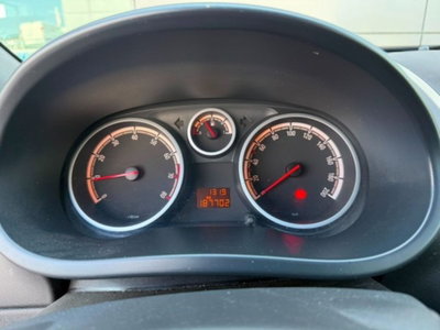 Opel Corsa 1.2 5 porte Cosmo (11)