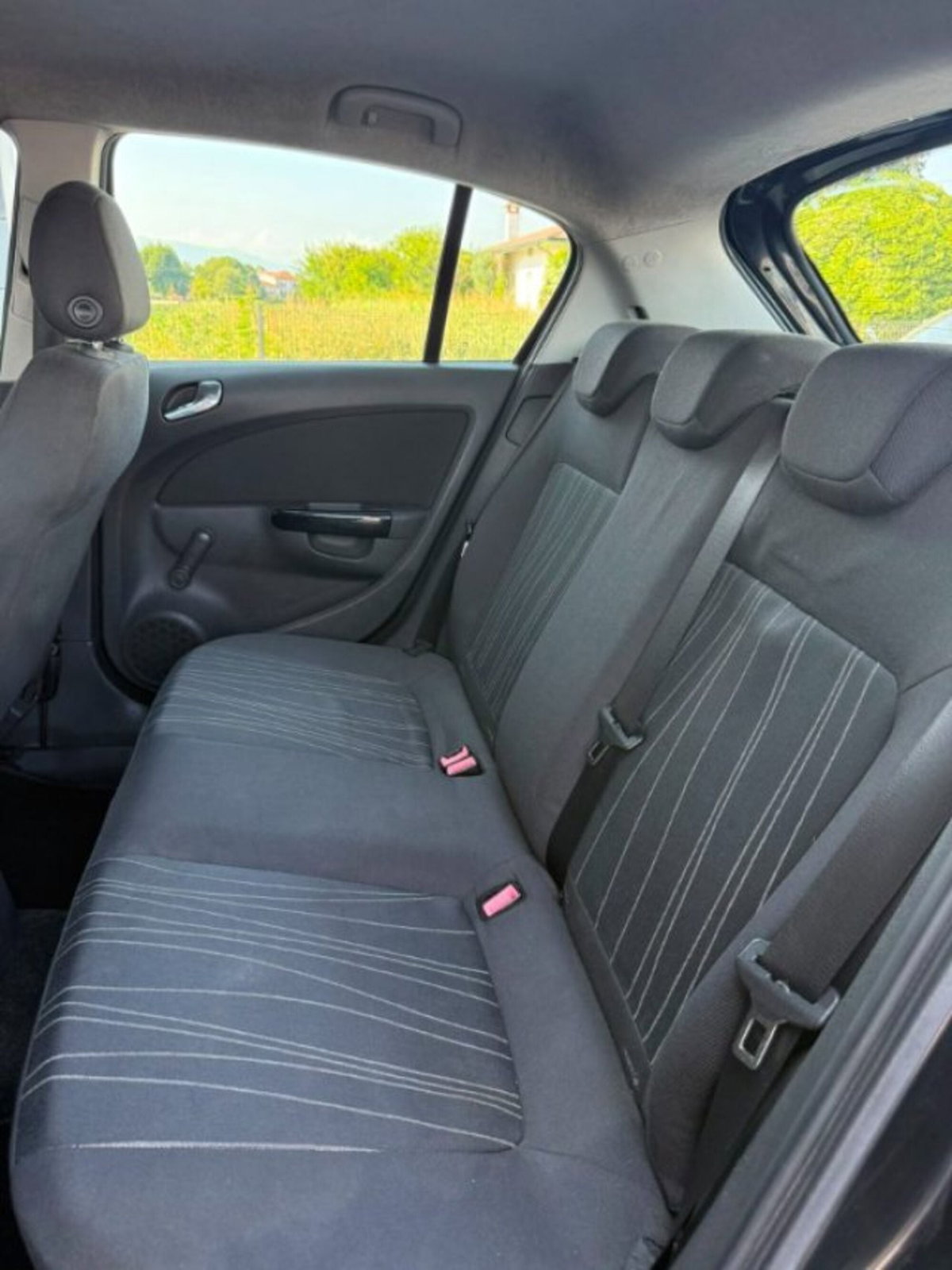 Opel Corsa 1.2 5 porte Cosmo (14)