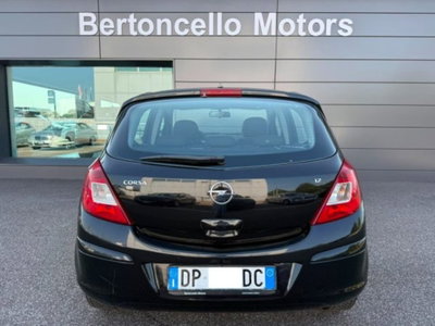 Opel Corsa 1.2 5 porte Cosmo (5)