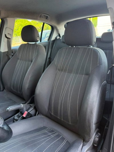 Opel Corsa 1.2 5 porte Cosmo (8)