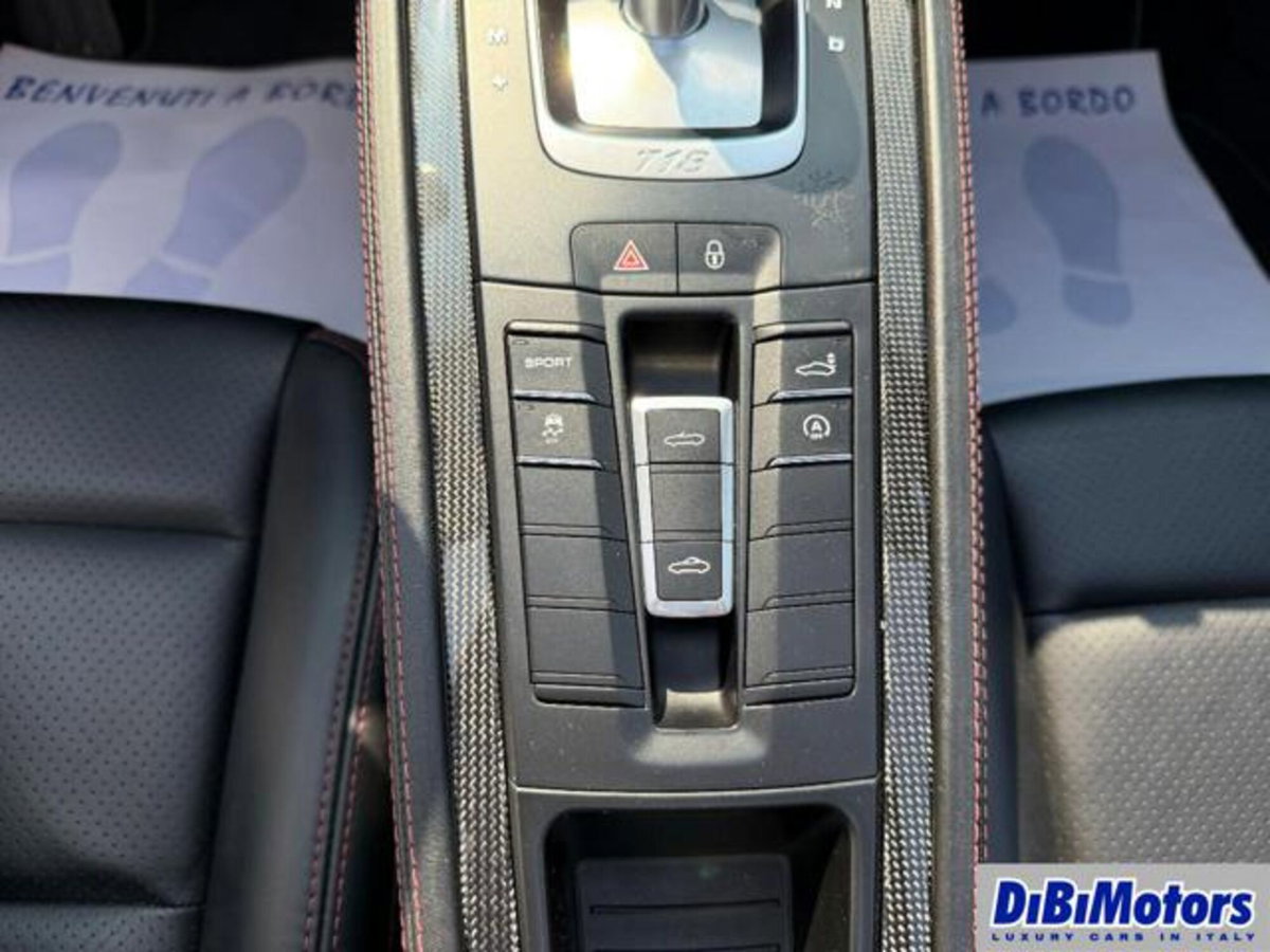 Porsche 718 Boxster  Boxster 2.0 T (11)