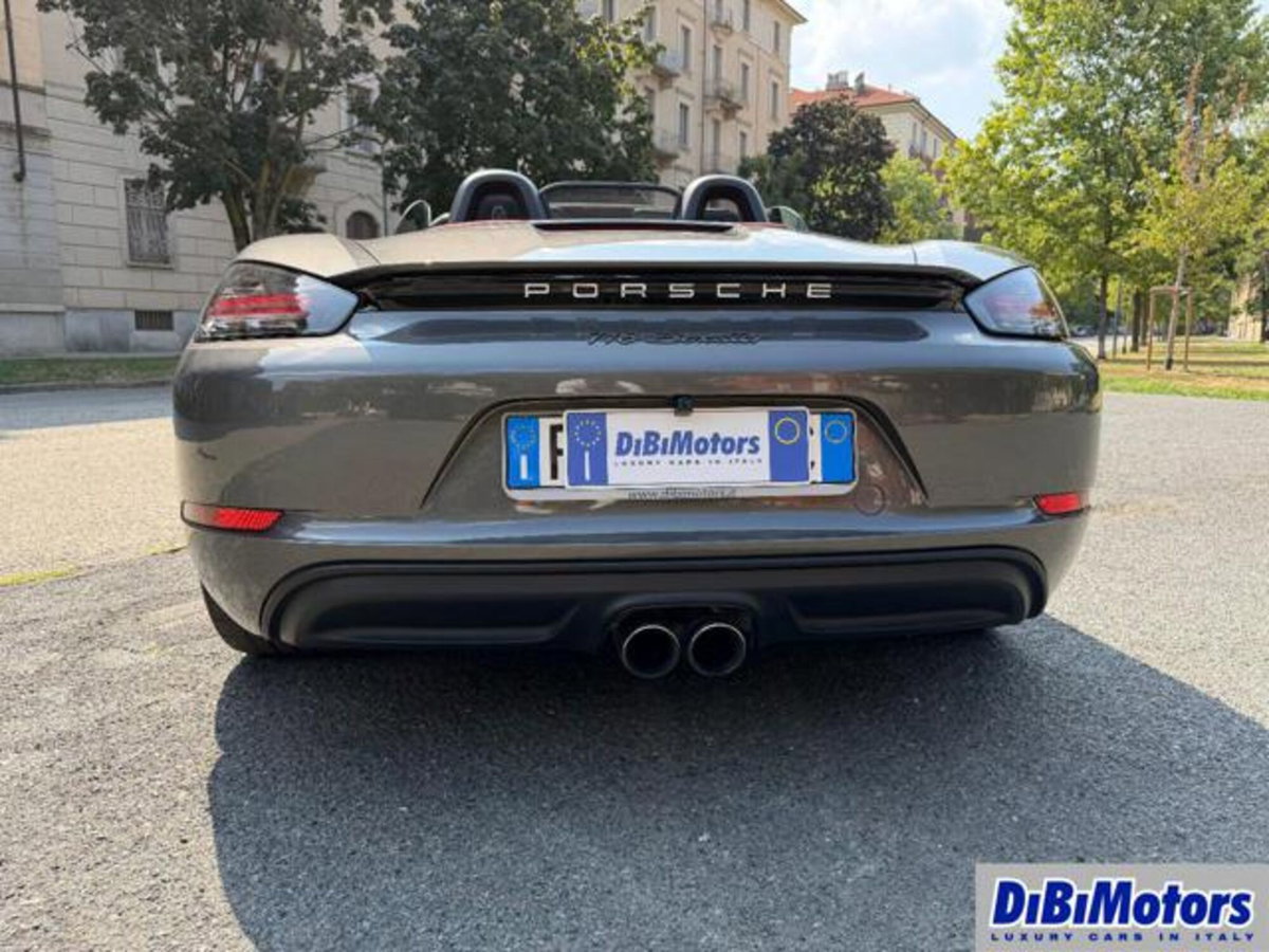 Porsche 718 Boxster  Boxster 2.0 T (8)