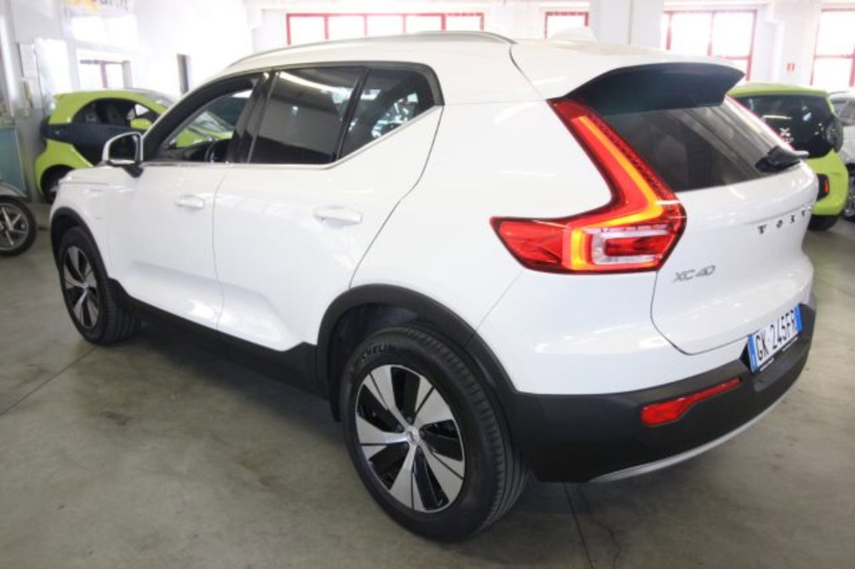 Volvo XC40 T4 Recharge Plug-in Hybrid Inscription Expression (4)