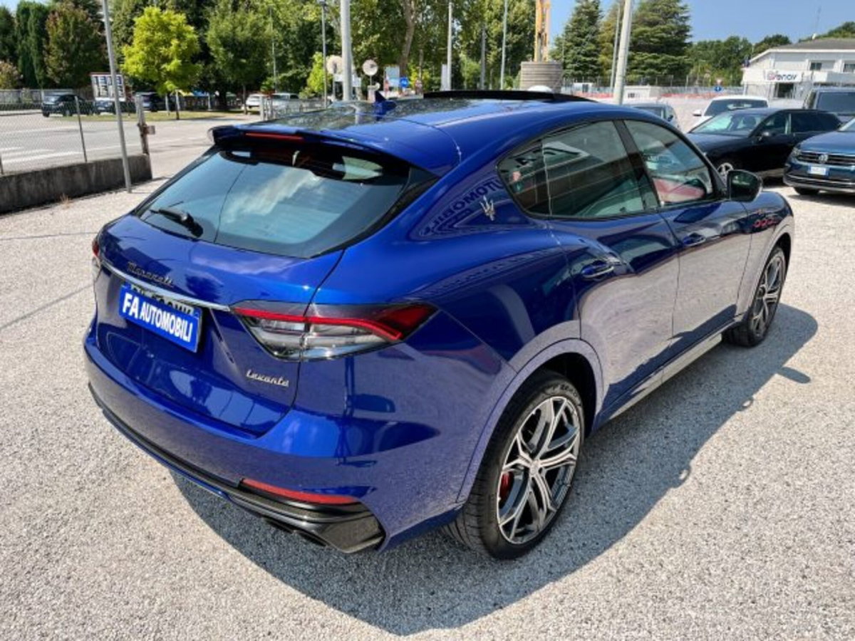 Maserati Levante Levante V8 580 CV AWD Trofeo (13)