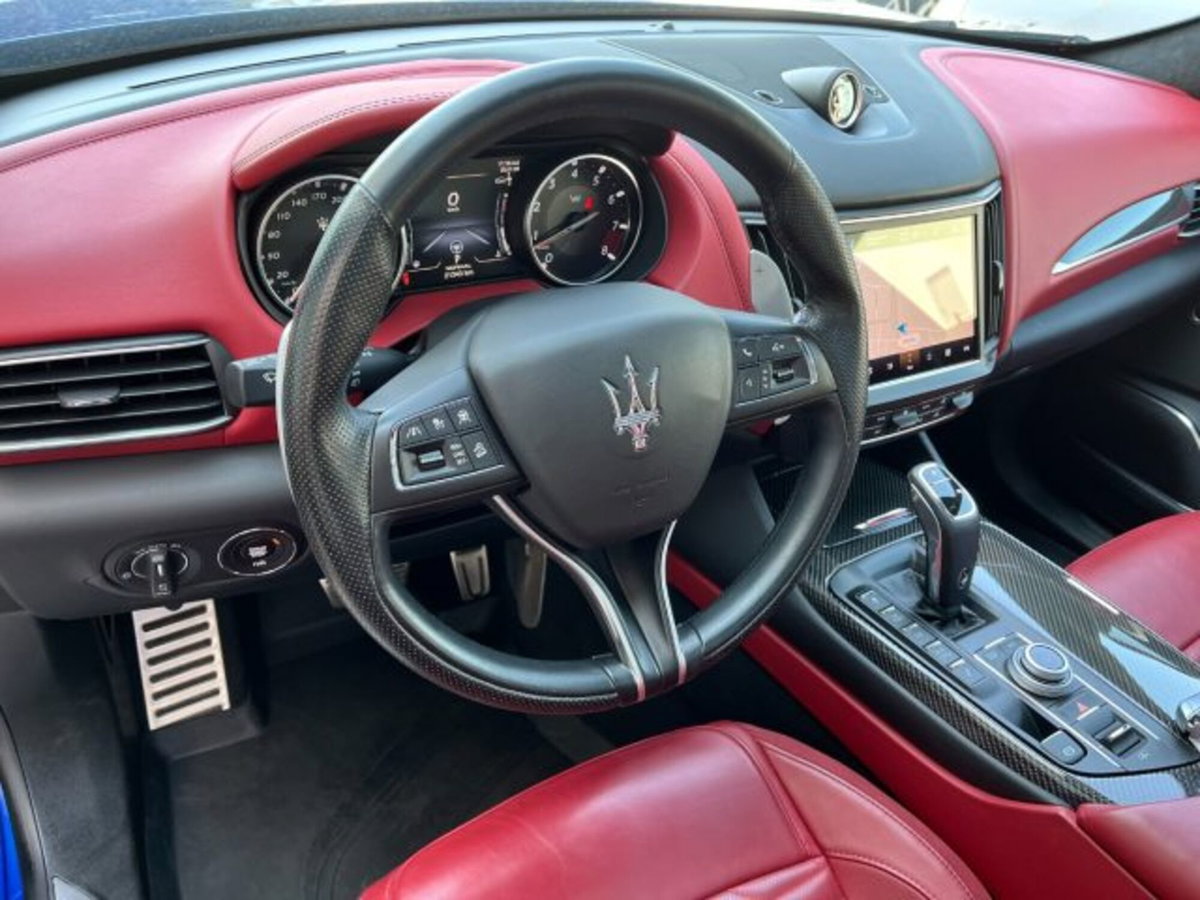 Maserati Levante Levante V8 580 CV AWD Trofeo (17)