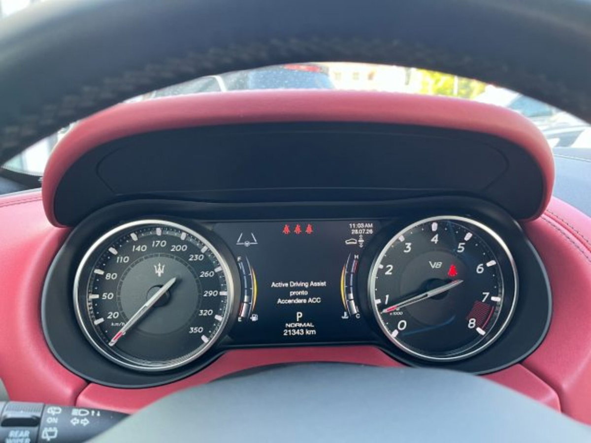 Maserati Levante Levante V8 580 CV AWD Trofeo (18)