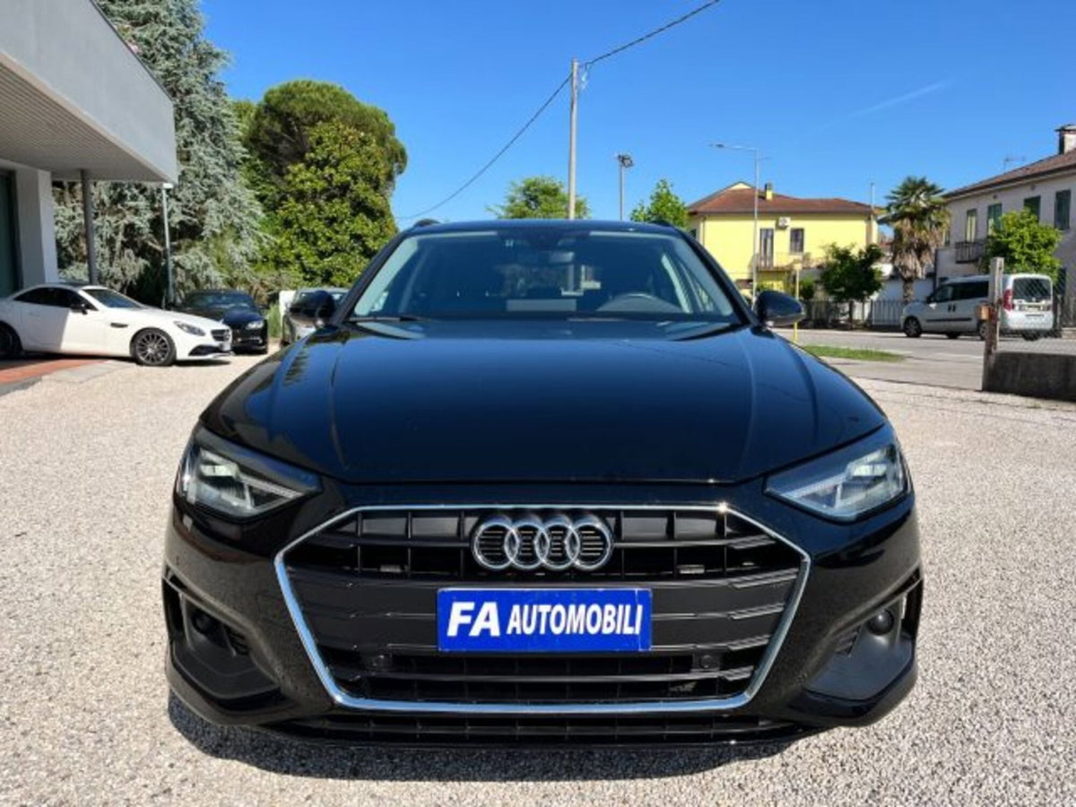 Audi A4 Avant 35 TDI/163 CV S tronic Business Advanced (3)