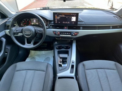 Audi A4 Avant 35 TDI/163 CV S tronic Business Advanced (6)