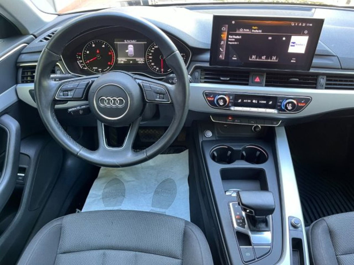 Audi A4 Avant 35 TDI/163 CV S tronic Business Advanced (7)