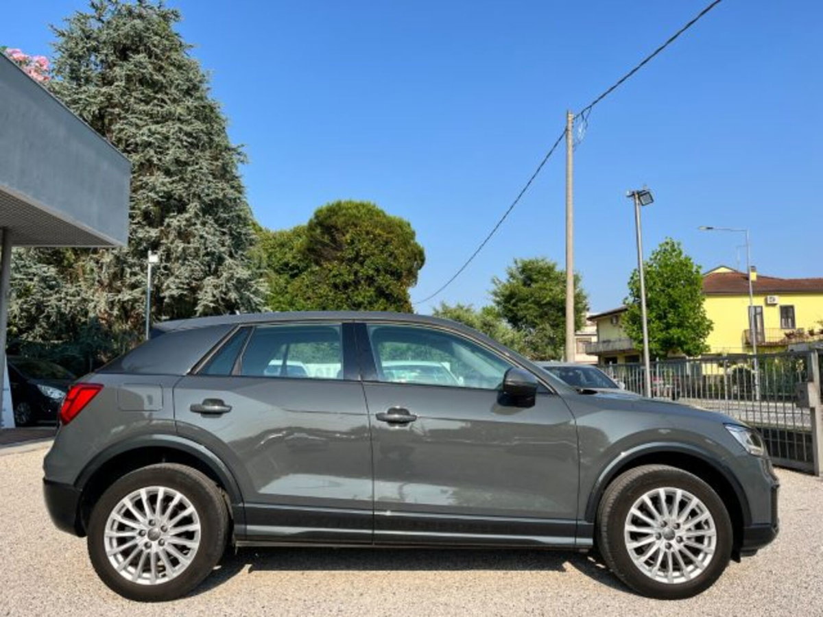 Audi Q2 Q2 30 TFSI S tronic Business (14)