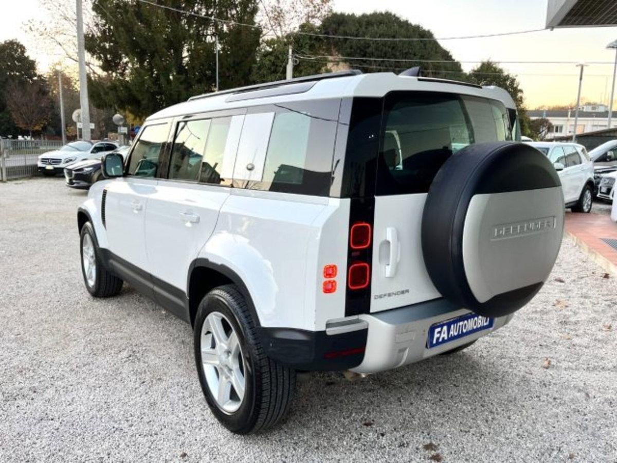 Land Rover Defender 110 3.0d i6 mhev X-Dynamic SE awd 200cv auto (20)