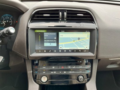 Jaguar F-Pace 3.0 D V6 300 CV AWD aut. Portfolio (19)