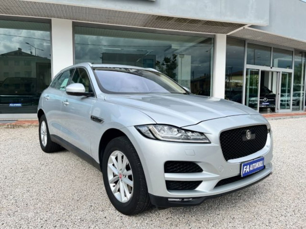 Jaguar F-Pace 3.0 D V6 300 CV AWD aut. Portfolio (4)