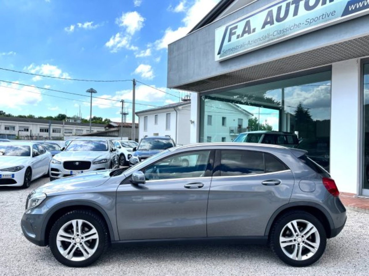 Mercedes-Benz GLA SUV 220 d Automatic 4Matic Enduro (10)