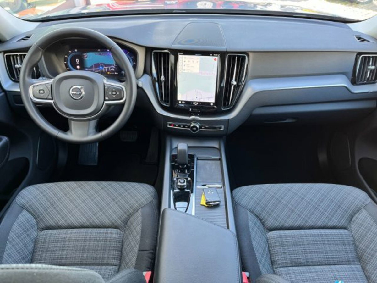 Volvo XC60 B4 automatico Core (6)