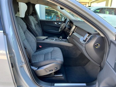 Volvo XC60 B4 automatico Core (8)