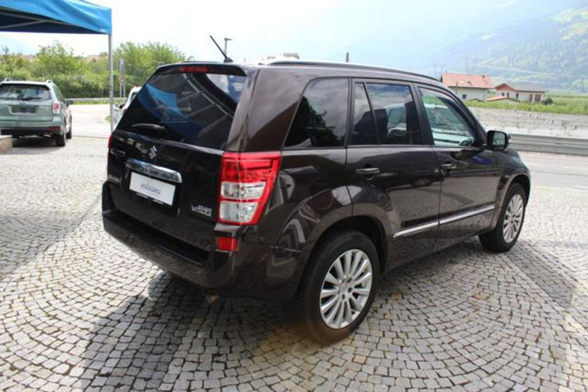Suzuki Grand Vitara 1.9 DDiS 5 porte Crossover Evolution Plus (4)