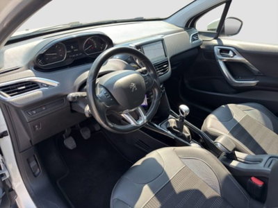 Peugeot 2008 120 S&S Allure (9)
