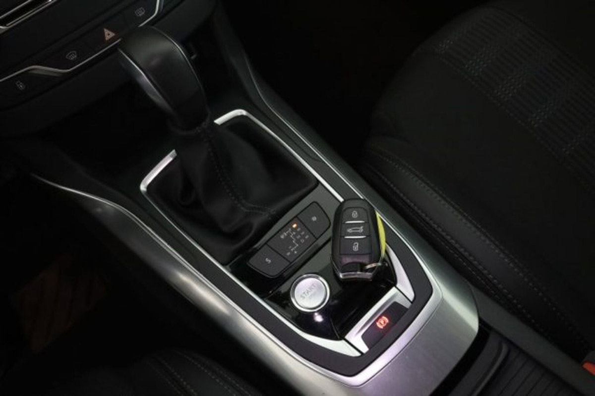 Peugeot 308 BlueHDi 120 S&S EAT6 Allure (11)