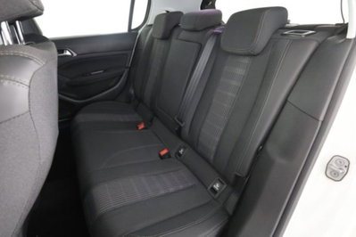 Peugeot 308 BlueHDi 120 S&S EAT6 Allure (3)