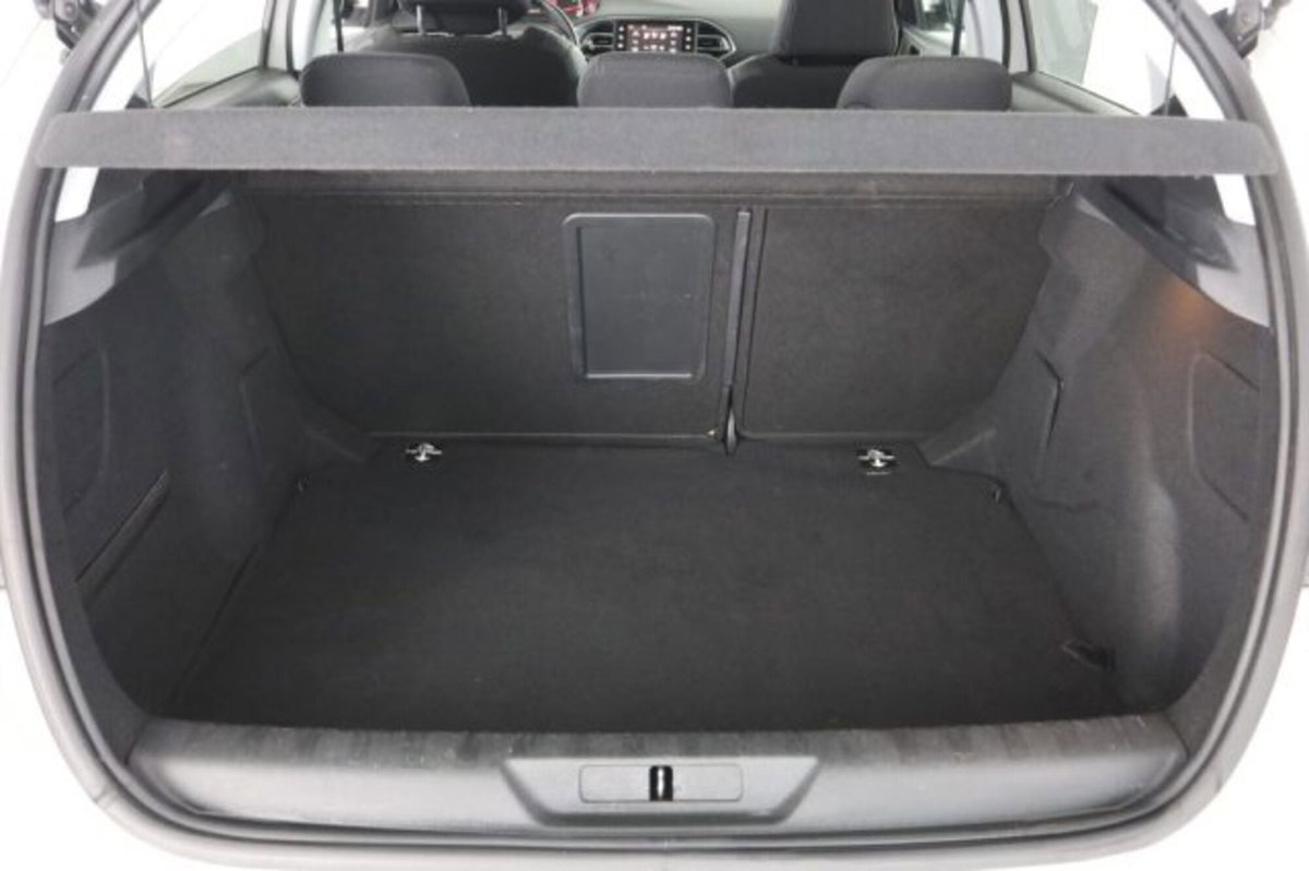 Peugeot 308 BlueHDi 120 S&S EAT6 Allure (6)