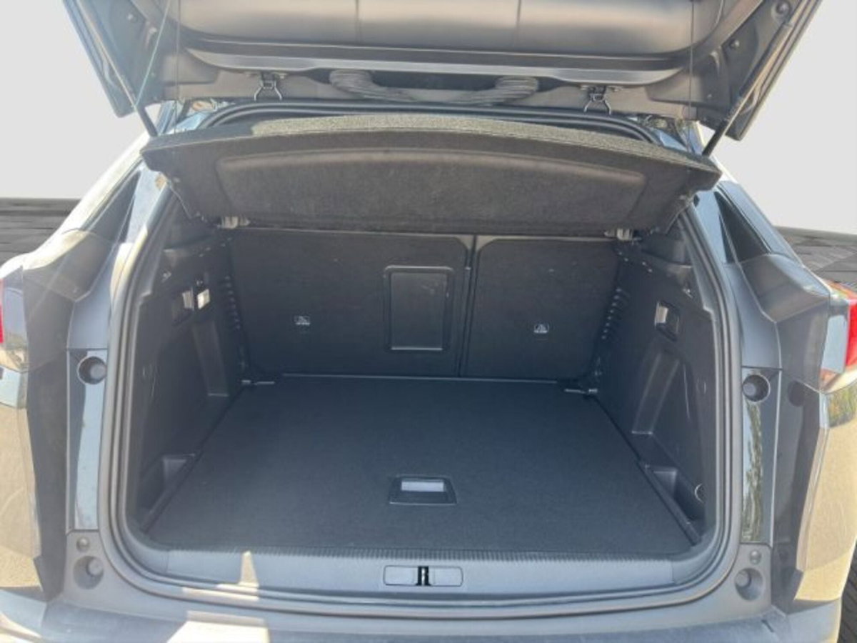 Peugeot 3008 BlueHDi 130 S&S EAT8 GT Line (13)
