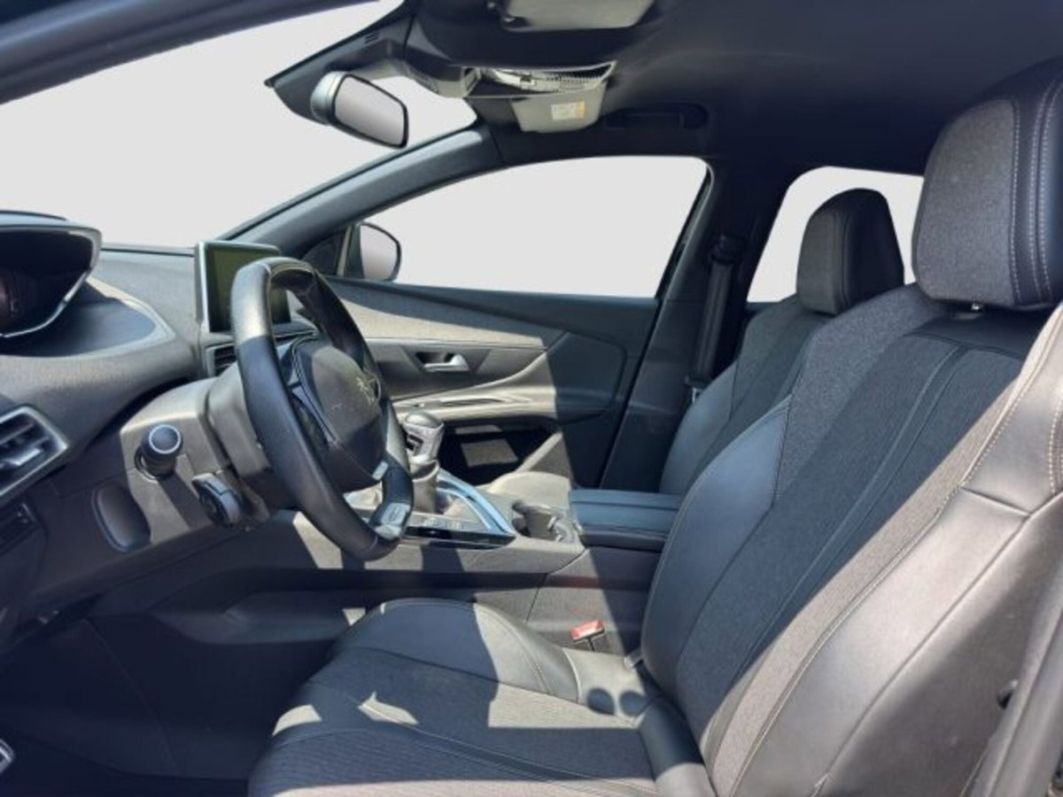 Peugeot 3008 BlueHDi 130 S&S EAT8 GT Line (9)