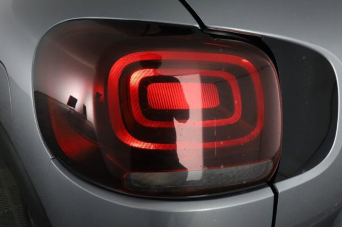 Citroen C3 Aircross 1.2 puretech Max s&s 110cv (10)