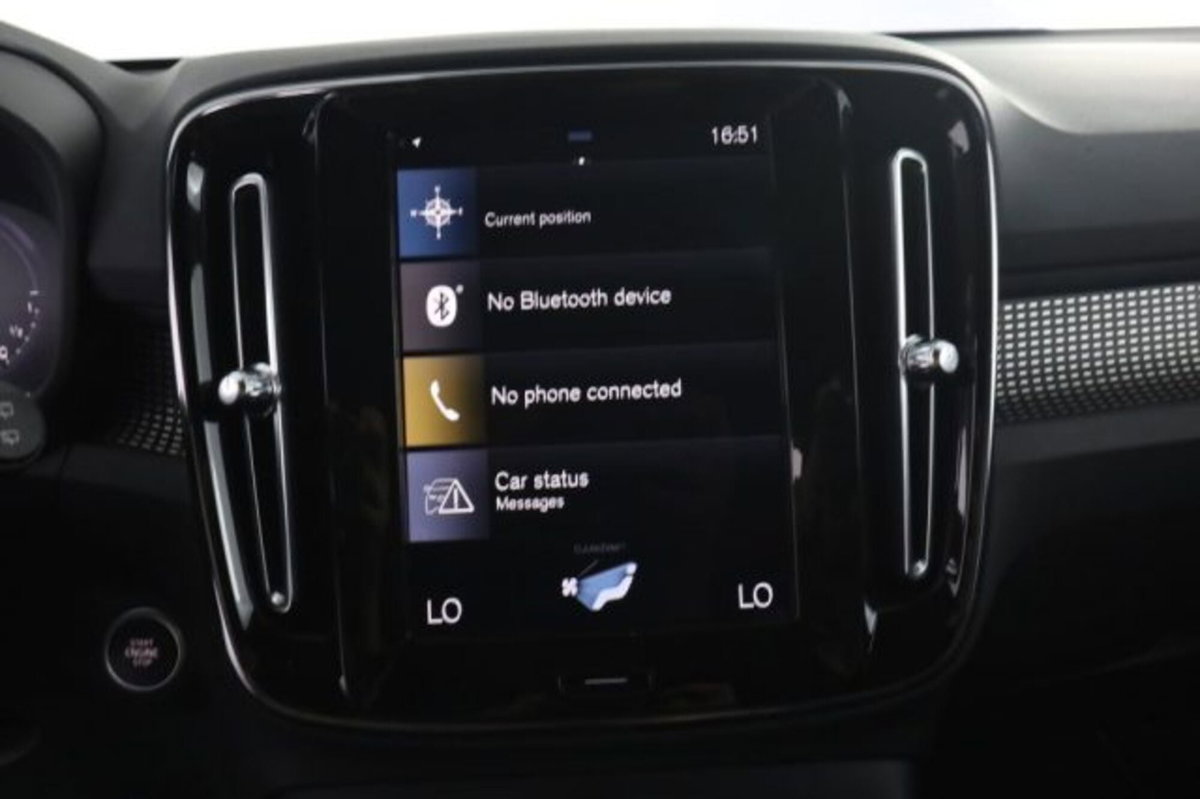 Volvo XC40 T4 Recharge Plug-in Hybrid R-design (11)