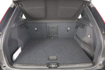Volvo XC40 T4 Recharge Plug-in Hybrid R-design (6)
