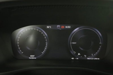 Volvo XC40 T4 Recharge Plug-in Hybrid R-design (7)