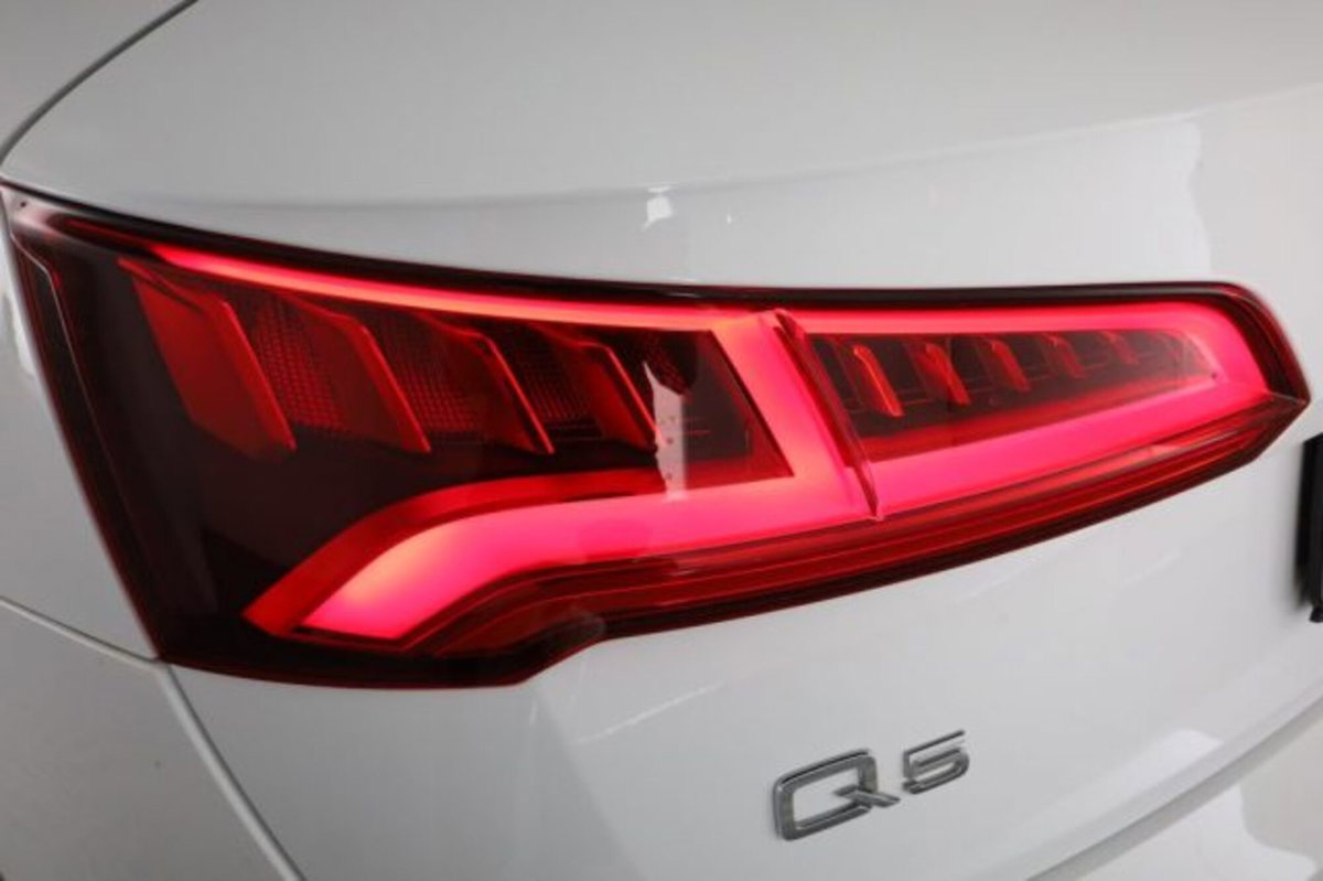 Audi Q5 35 TDI S tronic Business Sport (10)