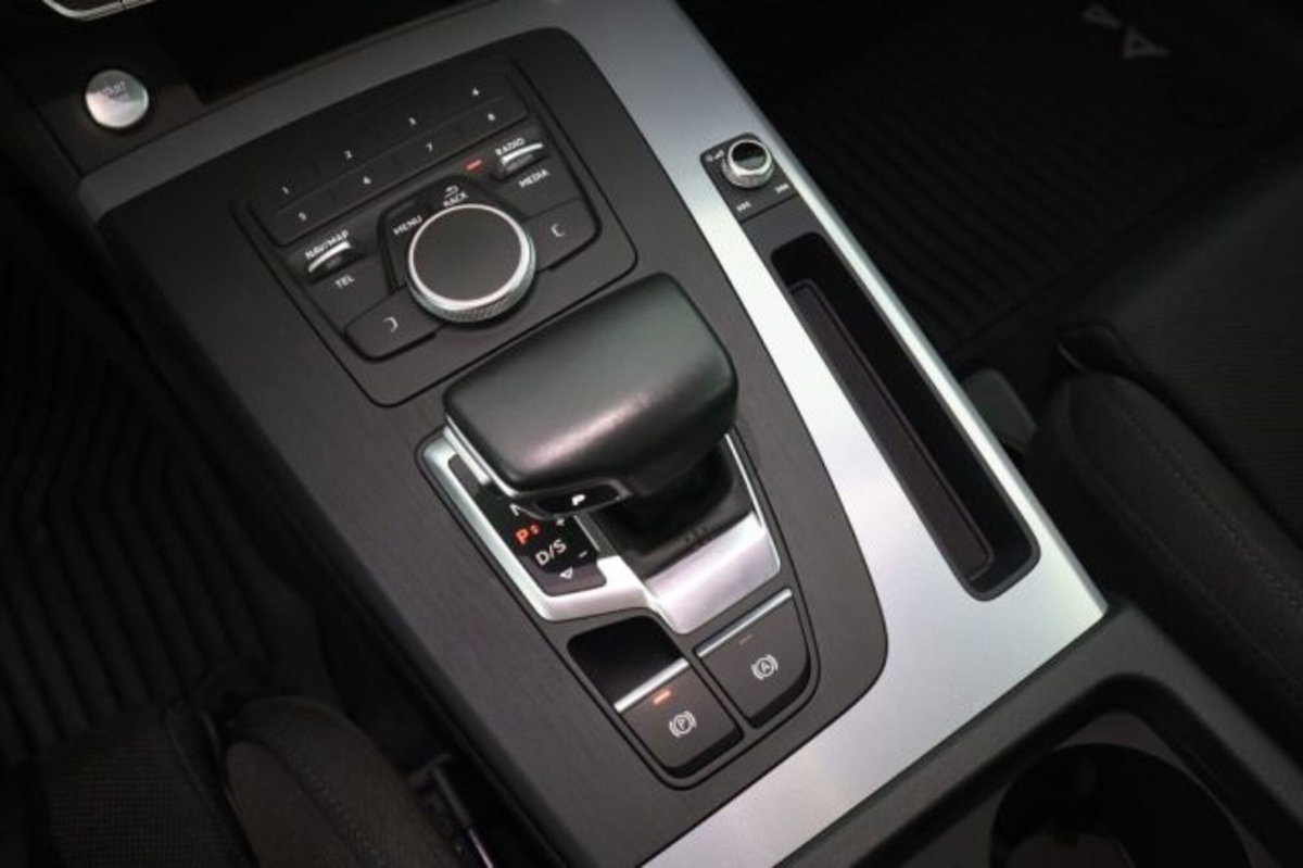 Audi Q5 35 TDI S tronic Business Sport (14)