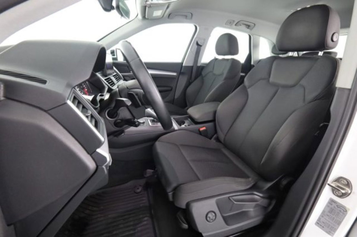 Audi Q5 35 TDI S tronic Business Sport (2)