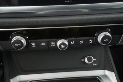 Audi Q3 Sportback 35 2.0 tdi Identity Black s-tronic (12)