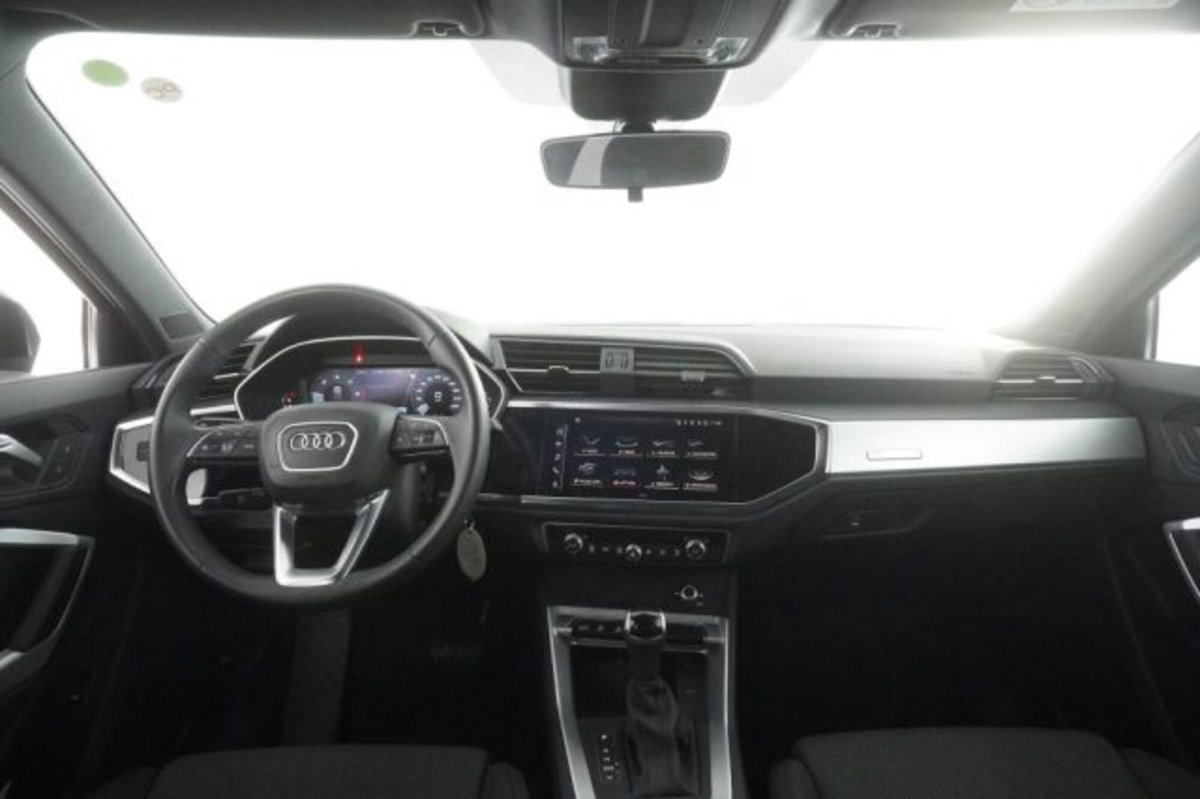Audi Q3 Sportback 35 2.0 tdi Identity Black s-tronic (4)
