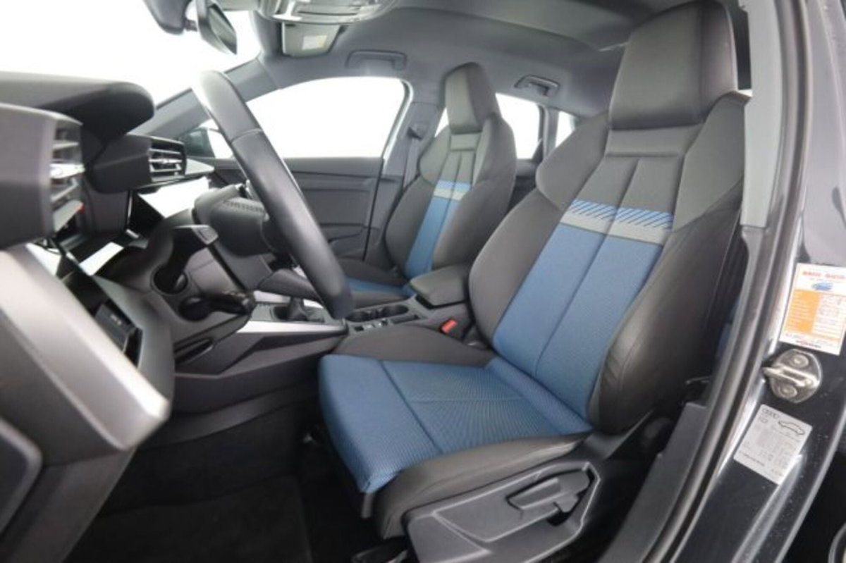 Audi A3 Sportback 30 TFSI Business (2)